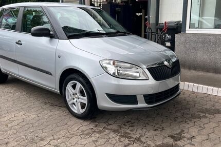 Skoda Fabia 88.000 km 5.480 € Essen 45141