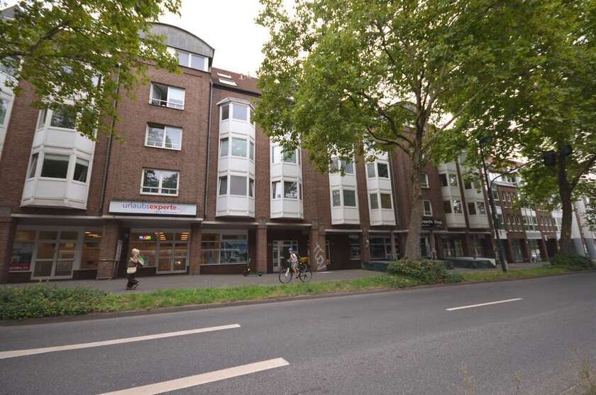 Einzelhandel in Düsseldorf 375.000 € 203 m²