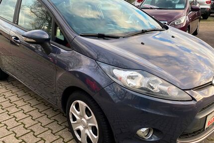 Ford Fiesta 155.520 km 4.100 € Moers 47445