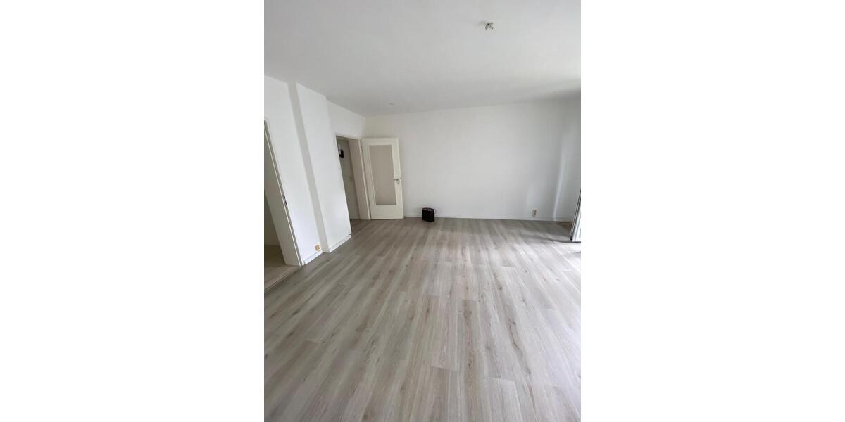 Dachgeschoßwohnung Tönisvorst - 1 Zimmer, 52 m&sup2;, 560&euro; | Angebot:26019337