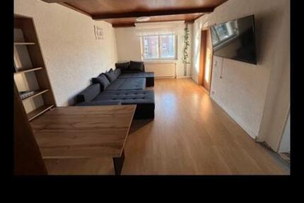 Gemütliche 3-Zimmerwohnung mit Laminatboden in ruhige Lage zimmer