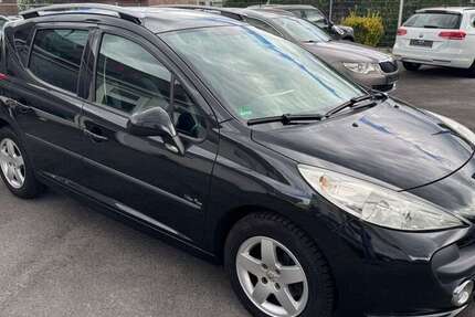 Peugeot 207 162.690 km 2.999 € Düsseldorf 40231