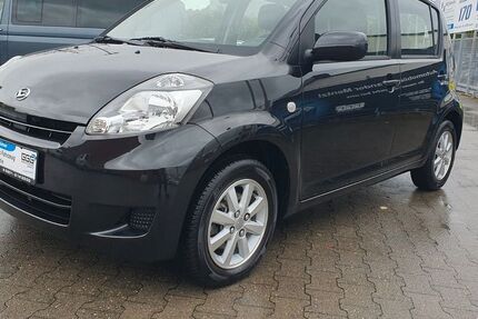 Daihatsu Sirion 81.835 km 7.499 € Essen 45326