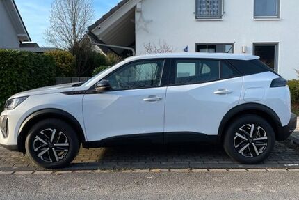 Peugeot 2008 2.800 km 22.200 &euro; Düsseldorf 40489