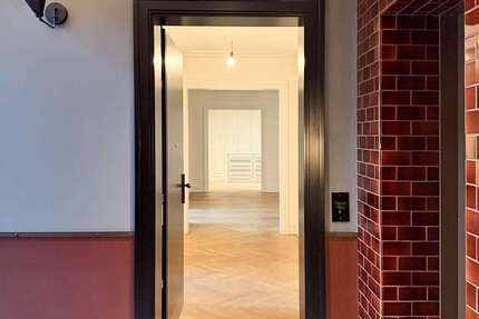 Wohnung Düsseldorf Stadtbezirk 2 - 5 Zimmer, 158 m&sup2;, 3.500&euro; | Angebot:27165521