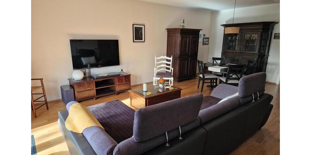 ***FÜR KURZENTSCHLOSSENE*** Bis 24.12. voll möbliert möglich. Luxuswohnung 4 zimmer