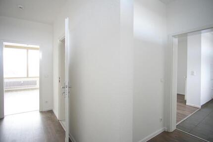 **Große Wohnküche für gesellige Mieter mit SONNENBALKON** 2 zimmer