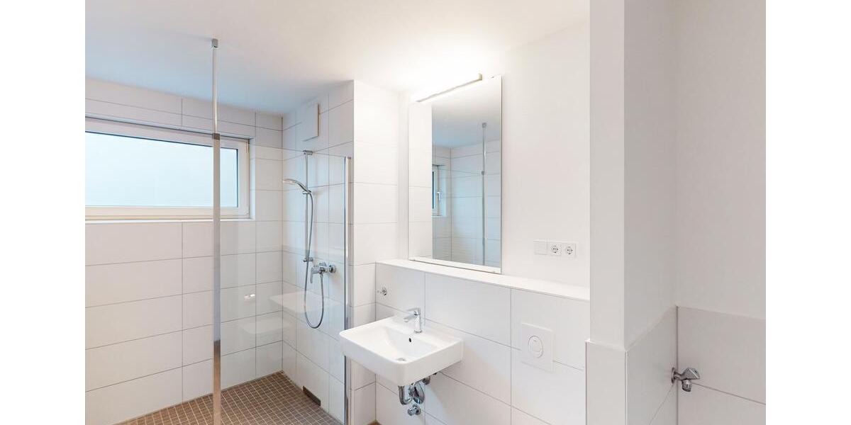 Familien aufgepasst! Moderne Wohnung mit 2 Bädern und EBK 4 zimmer