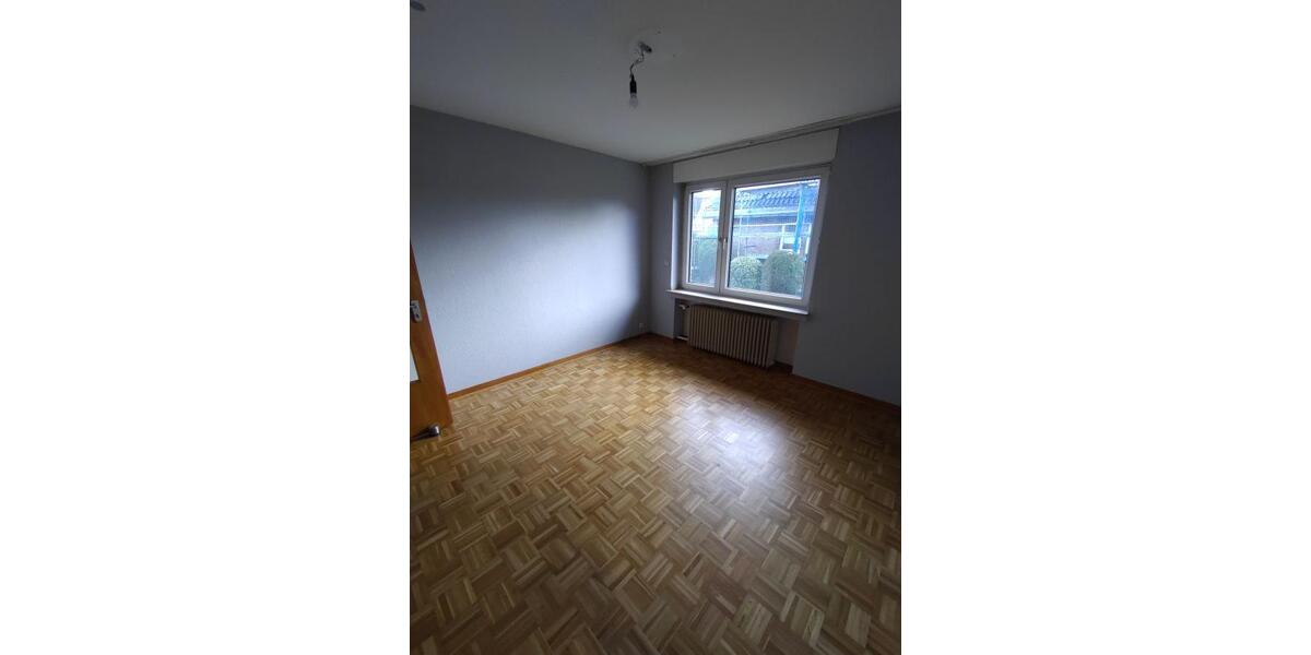 Provisionsfrei* Geräumiges, solides 2-FH mit Keller in Top Lage !!! - Zweifamilienhaus Wesel | Angebot:25566115