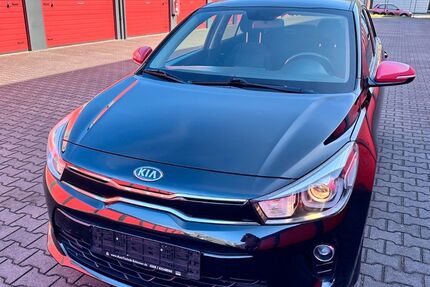 Kia Rio 80.339 km 9.999 &euro; Oberhausen 46145