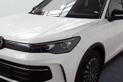 VW Tiguan 23.625 km 33.990 &euro; Duisburg 47178