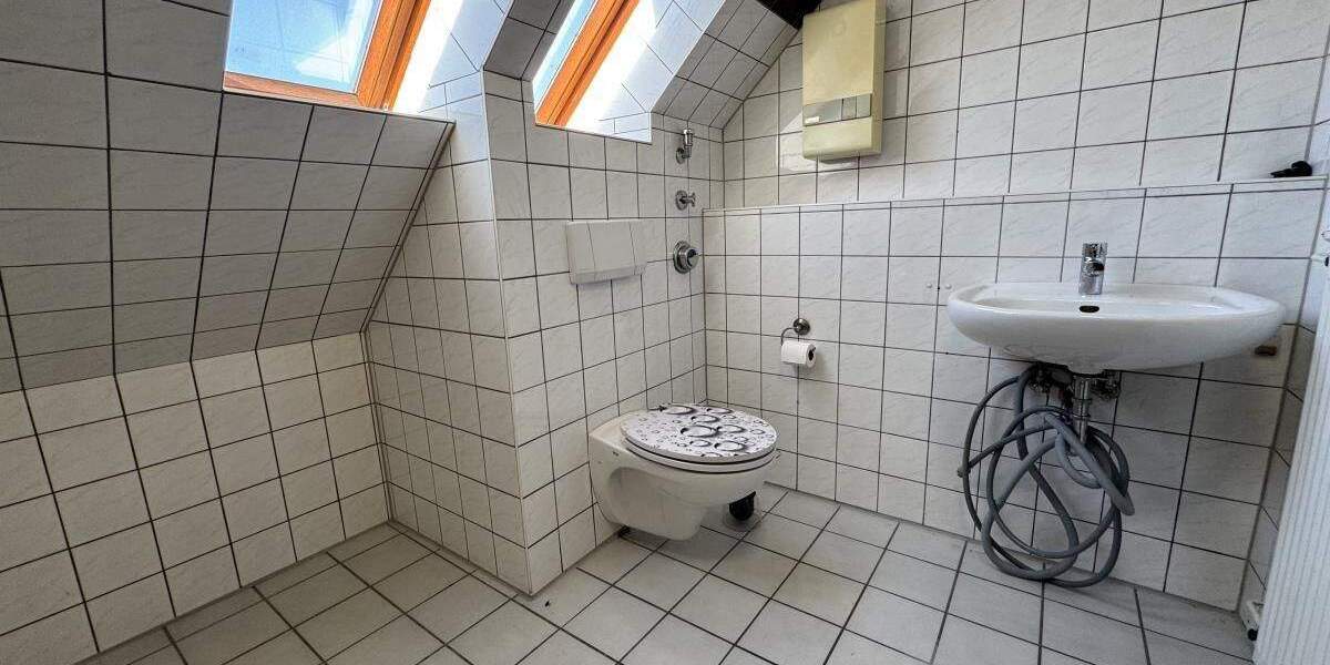 Bezugsfertige Wohnung wartet auf klugen Investor. 3 zimmer