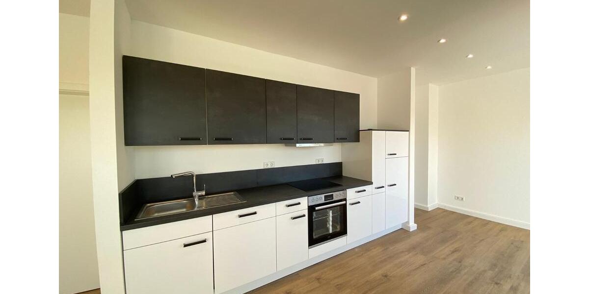 Tolle Dachgeschoss-Wohnung inkl. Terrasse und Einbauküche 3.5 zimmer