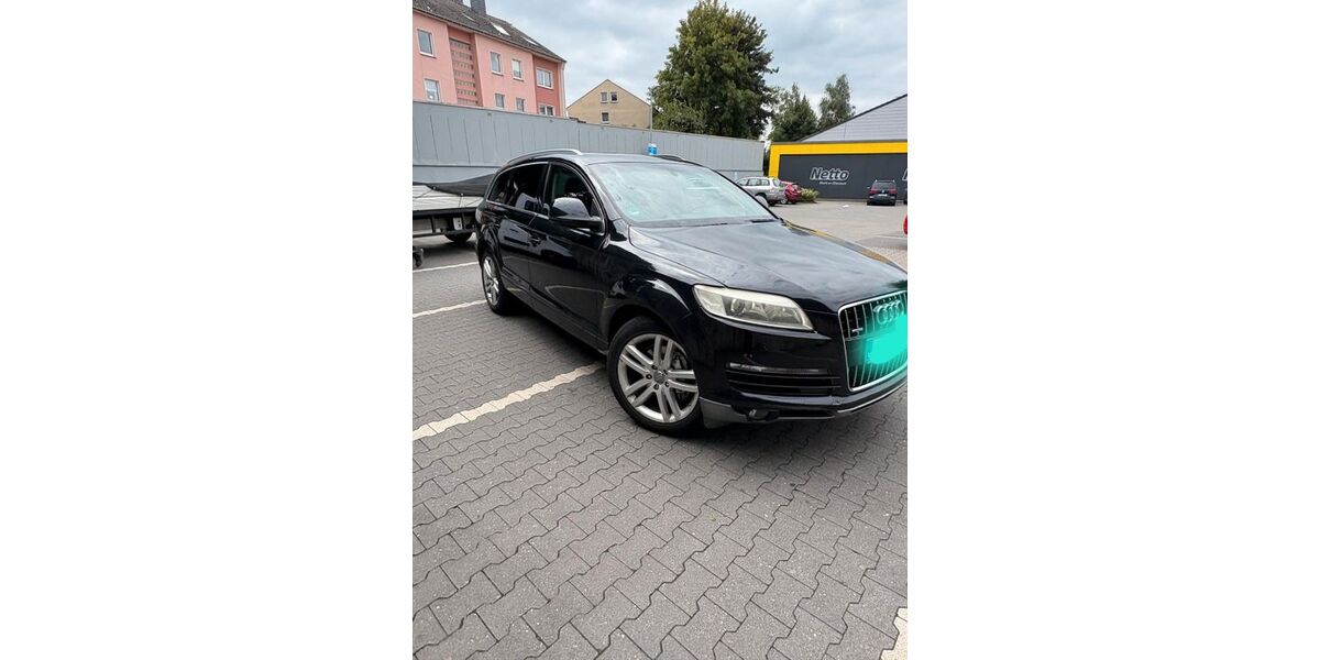 Audi Q7 295.000 km 8.900 &euro; Mülheim an der Ruhr 45473