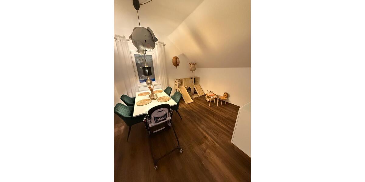 Dachgeschoßwohnung Herten - 4 Zimmer, 82 m&sup2;, 580&euro; | Angebot:26399835