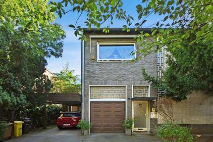 Haus zum Kaufen in Düsseldorf 99.900 € 151 m²