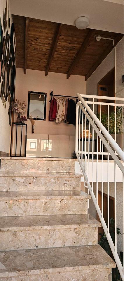 Große und helle Penthouse Wohnung zu verkaufen modernisiert zimmer