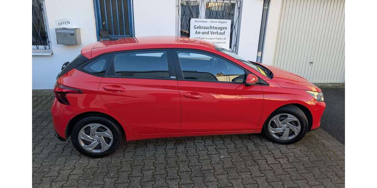 Hyundai i20 17.976 km 12.990 &euro; Düsseldorf 40472