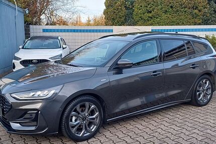 Ford Focus 18.500 km 28.480 &euro; Essen 45307