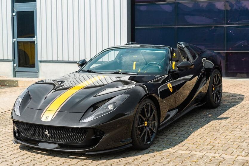 Ferrari 812 7.000 km 420.000 € Essen 45136