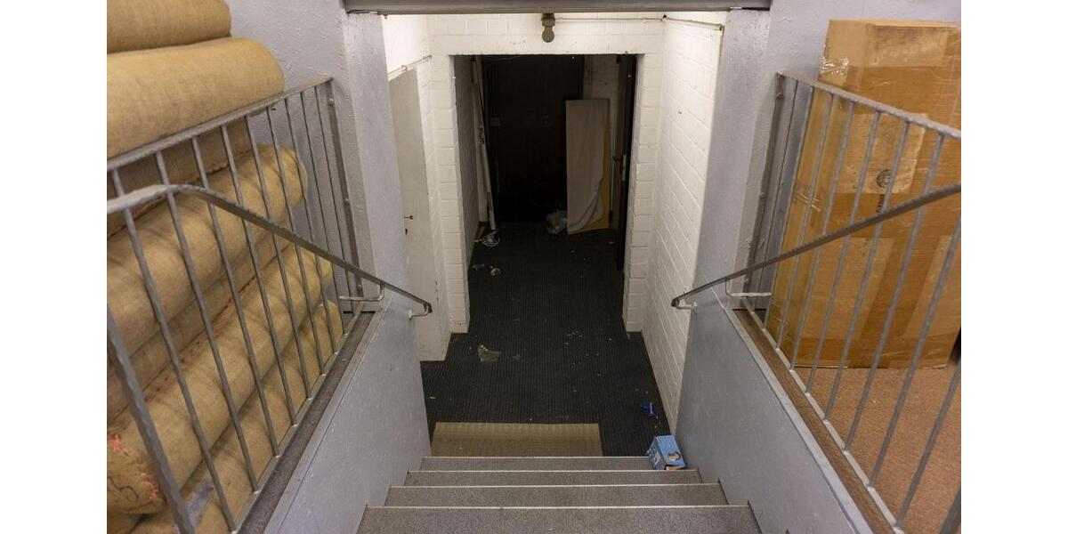 Gewerbeimmobilie, nutzbar als Ladenlokal, Ausstellungsfläche, Praxis zimmer