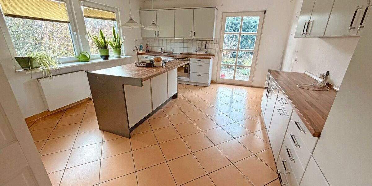 Einfamilienhaus Moers Utfort - 5 Zimmer, 203 m&sup2;, 400.000&euro; | Angebot:25604307