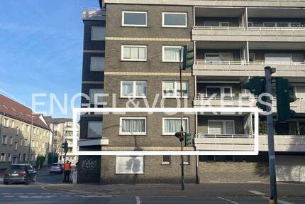 2021 modernisierte, großzügige Wohnung - 2 Balkone - 2 Garagenstellplätzen - Aufzug - in zentraler Lage von Moers 5 zimmer