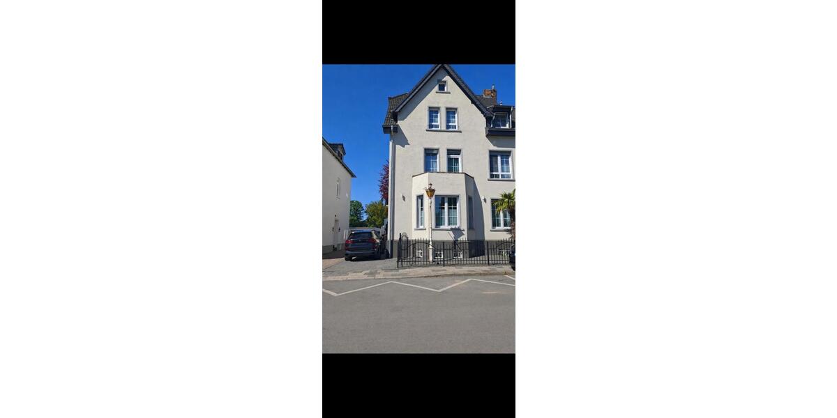 Villa Wesel - 10 Zimmer, 280 m&sup2;, 550.000&euro; | Angebot:26891022