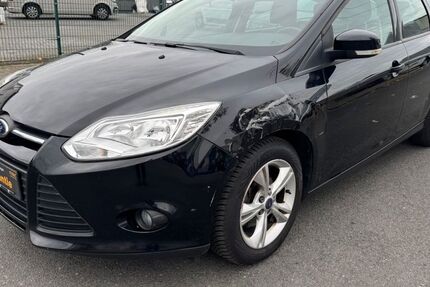 Ford Focus 77.000 km 3.950 € Essen 45356
