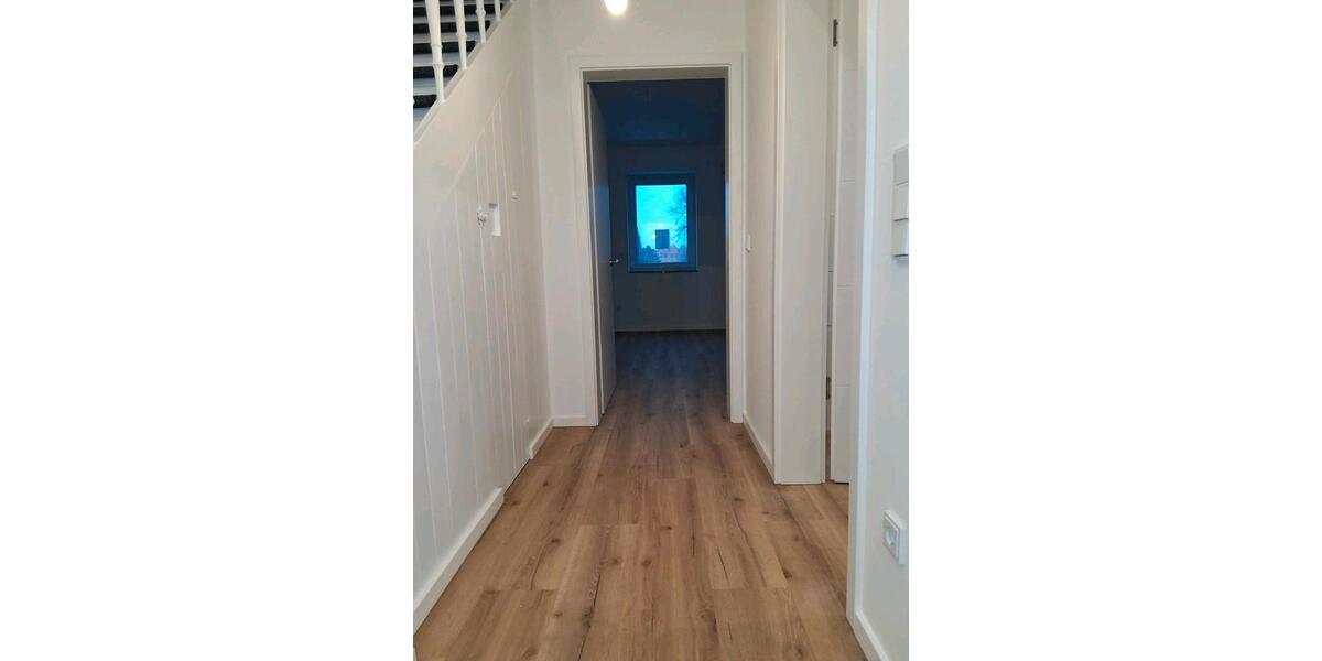 Doppelhaushälfte Rheinberg - 2 Zimmer, 120 m&sup2;, 1.660&euro; | Angebot:24802317