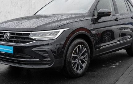 VW Tiguan 58.048 km 28.880 &euro; Düsseldorf 40474