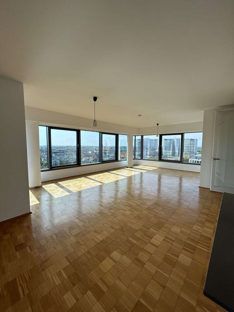 Wohnung zum Mieten in Düsseldorf-Hafen 2.328 € 104 m²