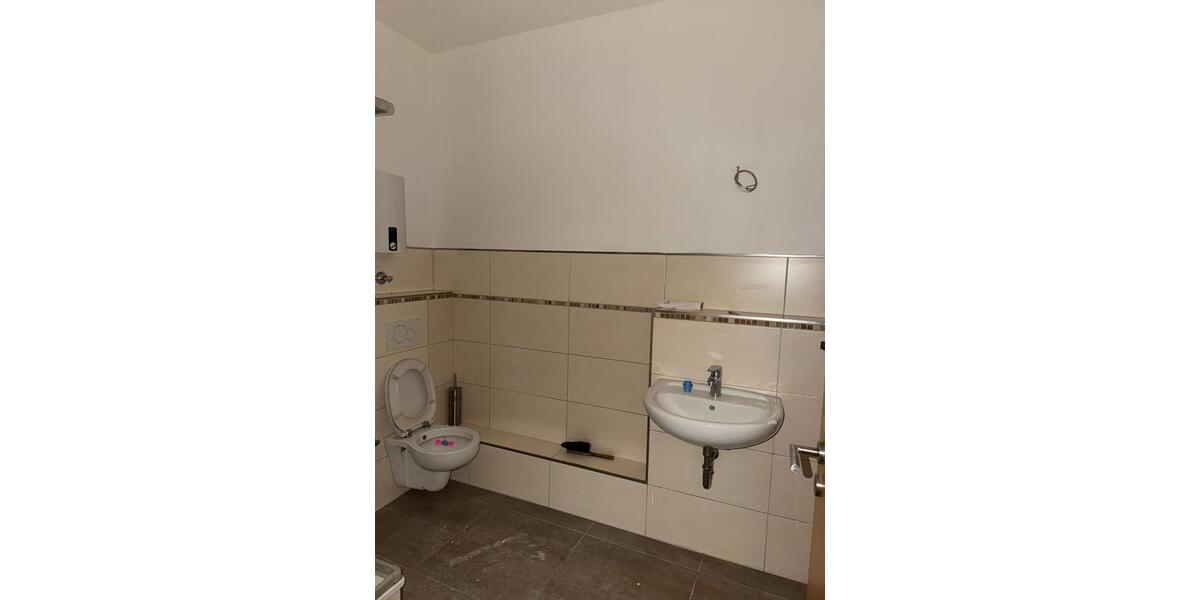 Erdgeschoßwohnung Oberhausen Rothebusch - 3 Zimmer, 75 m&sup2;, 750&euro; | Angebot:25308407