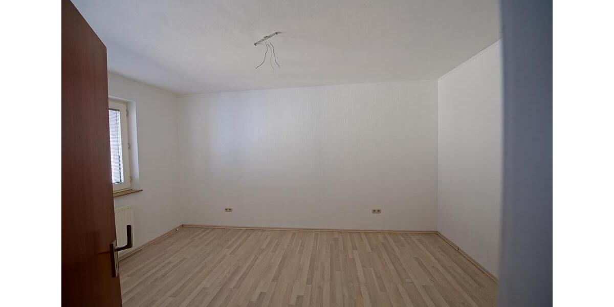 Etagenwohnung Gelsenkirchen Gelsenkirchen-Mitte - 3 Zimmer, 72 m&sup2;, 365&euro; | Angebot:27597458