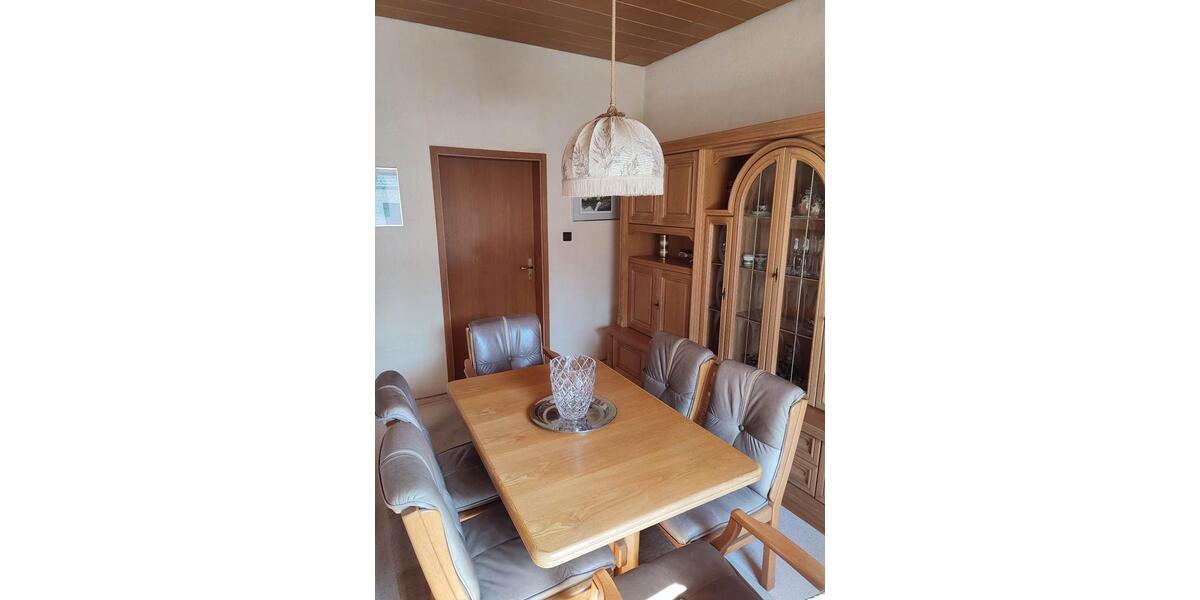 Reihenhaus Voerde (Niederrhein) - 7 Zimmer, 160 m&sup2;, 299.000&euro; | Angebot:27096180
