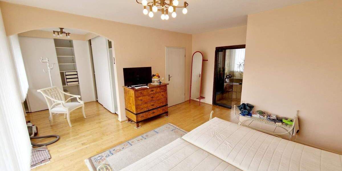 Einfamilienhaus Mülheim Holthausen - 5 Zimmer, 216 m&sup2;, 599.000&euro; | Angebot:25339695