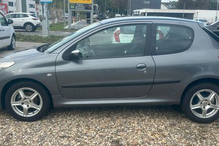 Peugeot 206 250.000 km 1.890 € Duisburg 47138