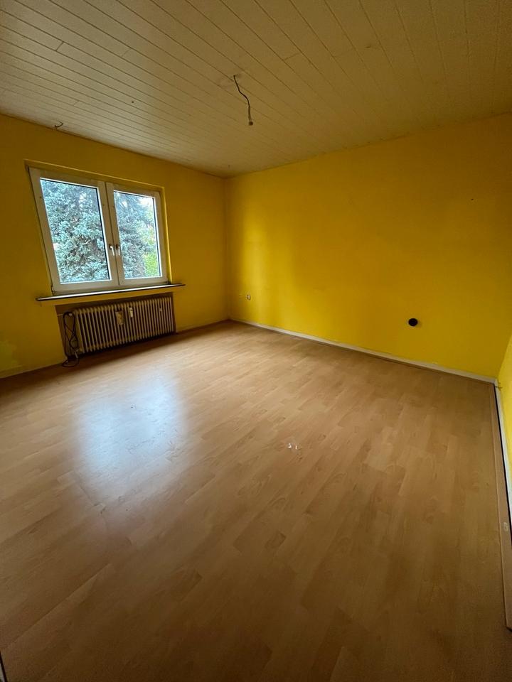 2,5 Zimmer • 1.OG • sehr schöne Wohnortlage • Jobcenter möglich zimmer