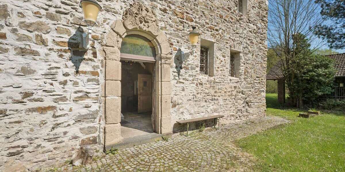 Einfamilienhaus Ratingen-Heiligenhaus Heiligenhaus - 5 Zimmer, 250 m&sup2;, 3.800&euro; | Angebot:26402417