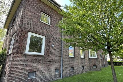 Wohnung Oberhausen Biefang - 2.5 Zimmer, 52 m&sup2;, 352&euro; | Angebot:26334956