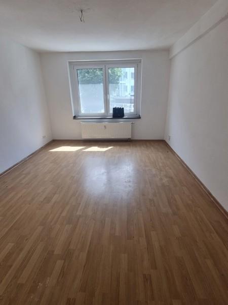 Attraktiv! Ansprechende 3-Zimmer-Wohnung mitten in Düsseldorf zimmer