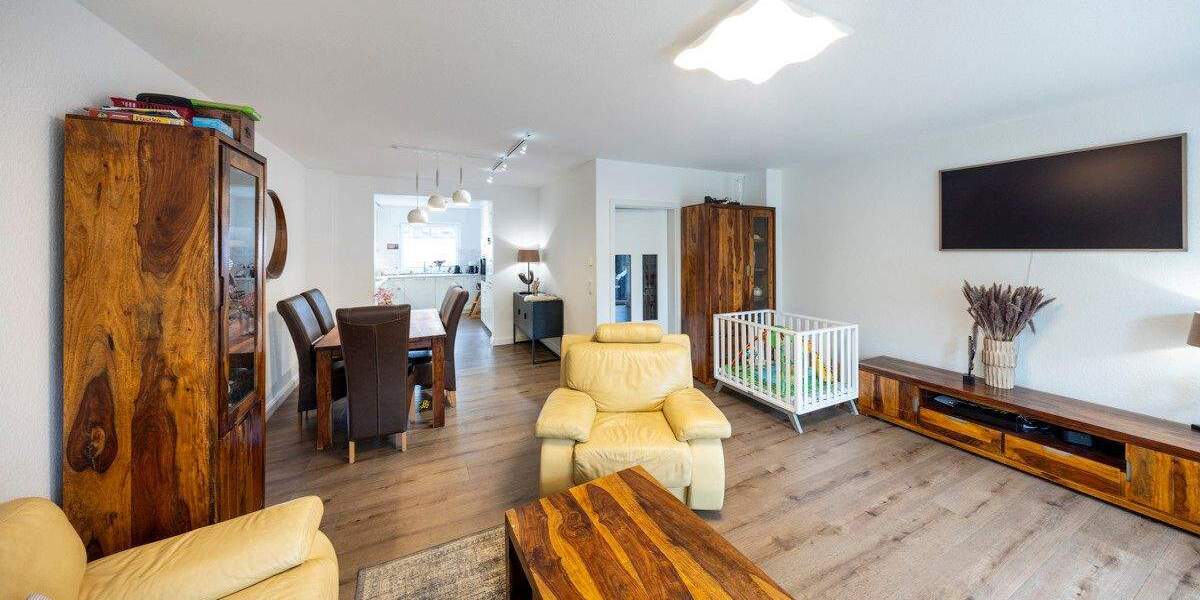 Reiheneckhaus mit 5 Zimmern und Garten in familienfreundlicher Lage von Osterath 5 zimmer