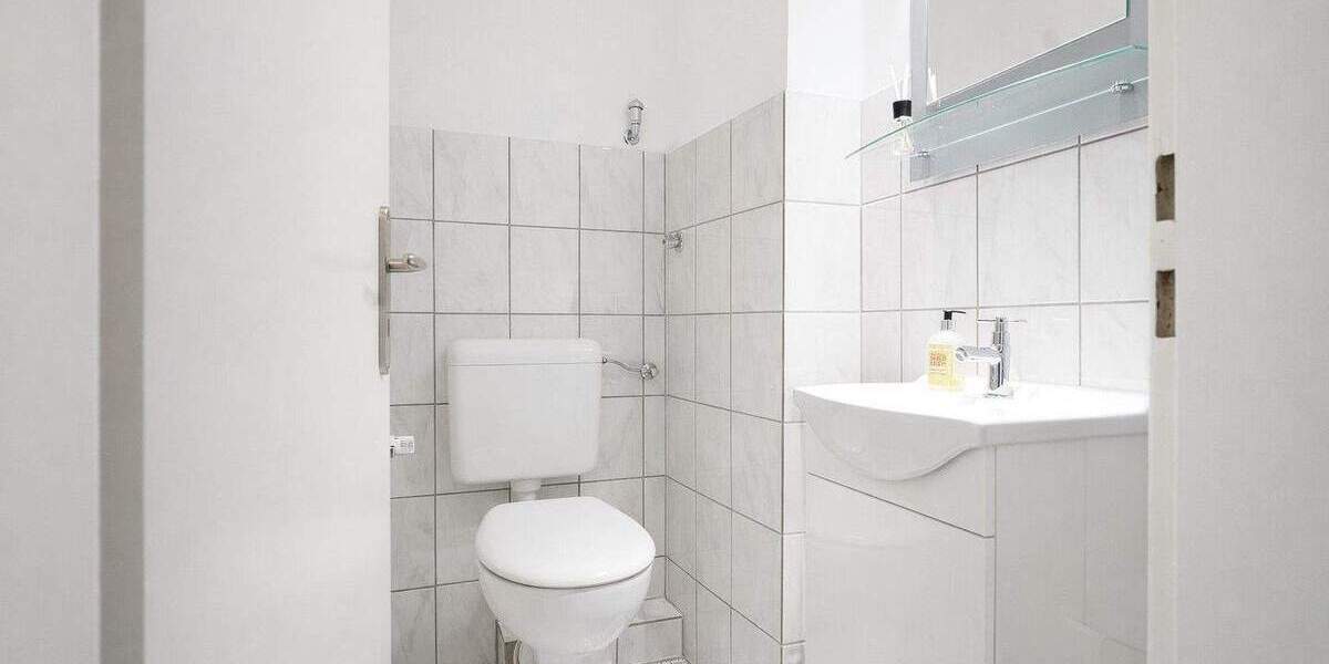 Etagenwohnung Krefeld Cracau - 2 Zimmer, 107 m&sup2;, 269.000&euro; | Angebot:24764878