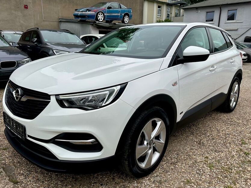 Opel Grandland (X) 45.948 km 16.999 € Gelsenkirchen 45888