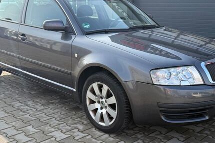 Skoda Superb 215.846 km 1.499 &euro; Gelsenkrichen 45884