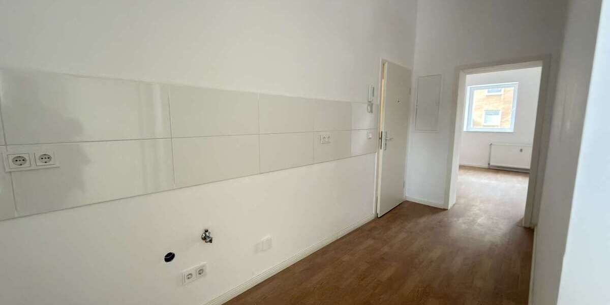 Exklusives Investment: Kernsaniertes Mehrfamilienhaus mit Balkon und Terrasse 10 zimmer