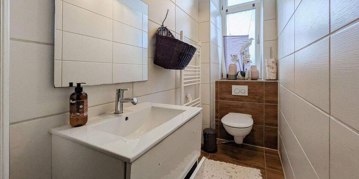 4 Einheiten - 3 Garagen - 1000 m² Grundstück 1 zimmer