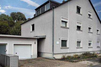 Großzügiges Zweifamilienhaus mit viel Platz und separatem Bürobereich in Top Lage von D-Unterrath 6 zimmer