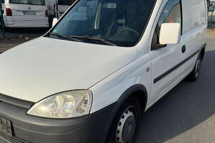 Opel Combo 205.000 km 2.700 € Essen 45356
