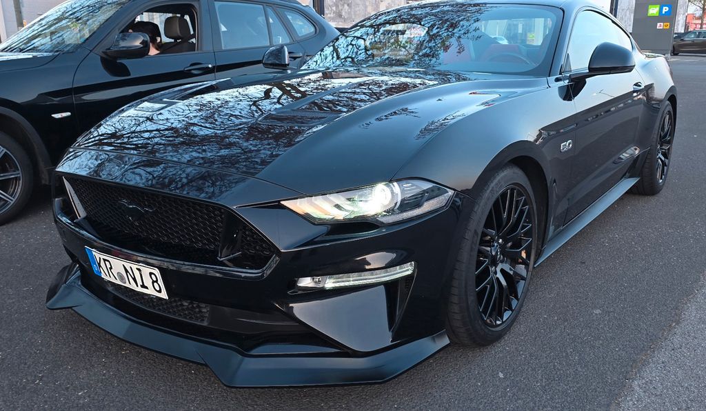 Ford Mustang 94.000 km 32.900 &euro; Krefeld 47829